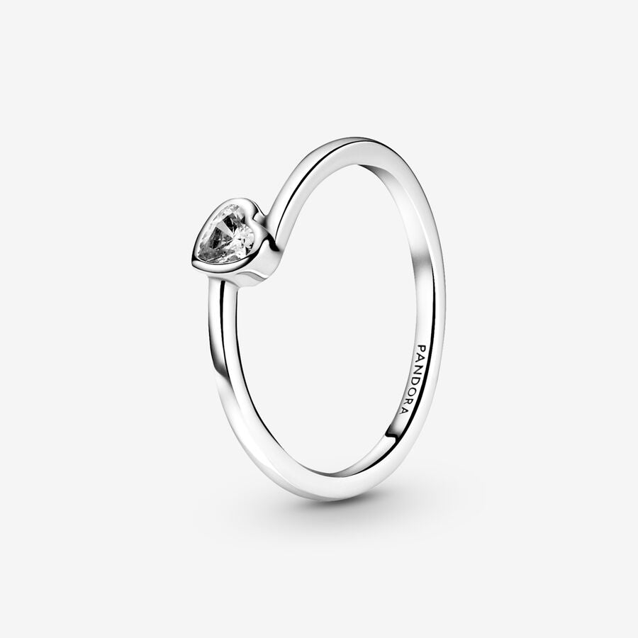 Anel Clear Tilted Heart Solitaire