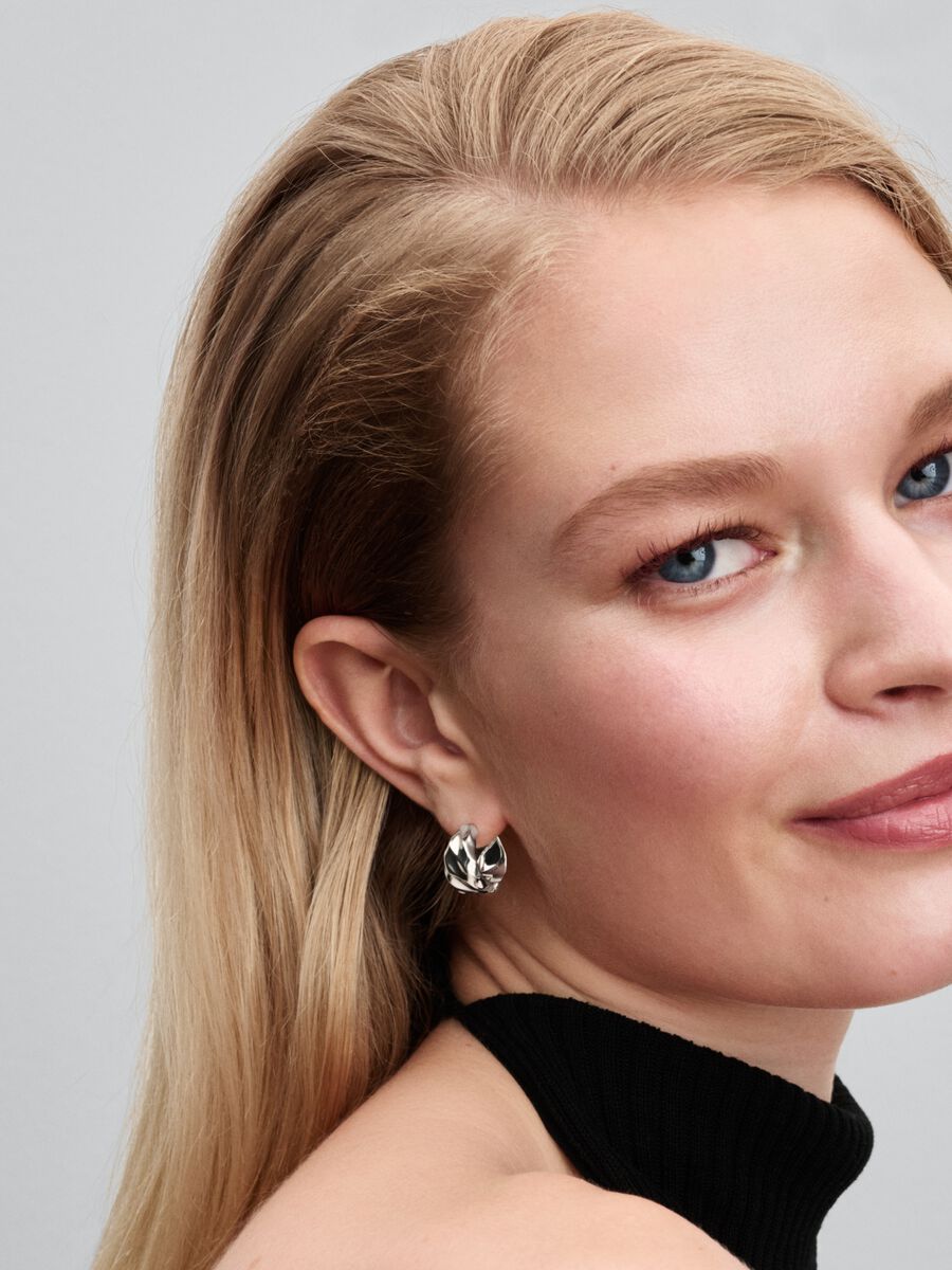 Argolas Pequenas Onduladas Prata