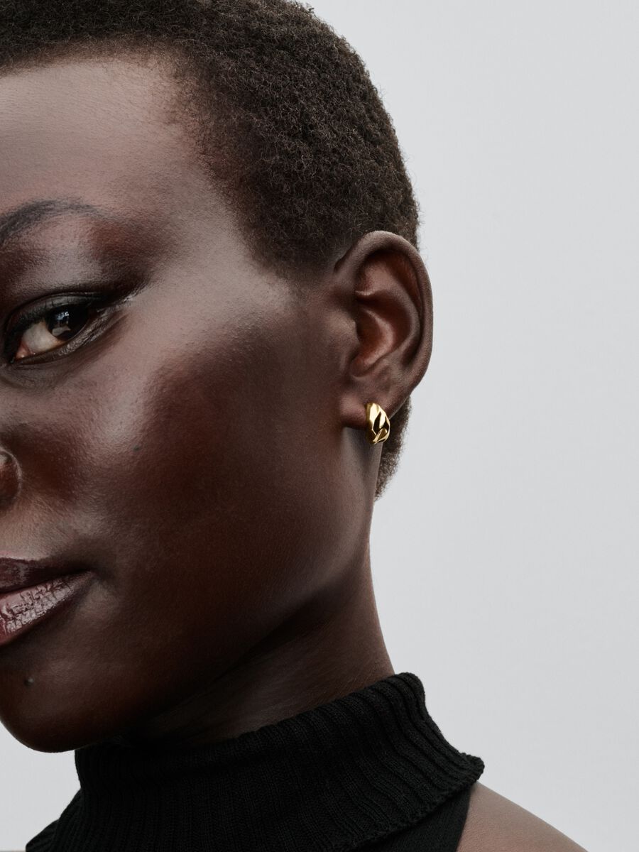 Argolas Abertas Onduladas Revestimento de ouro 14k