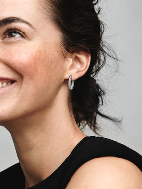 Argolas Fila Única Pavé Prata