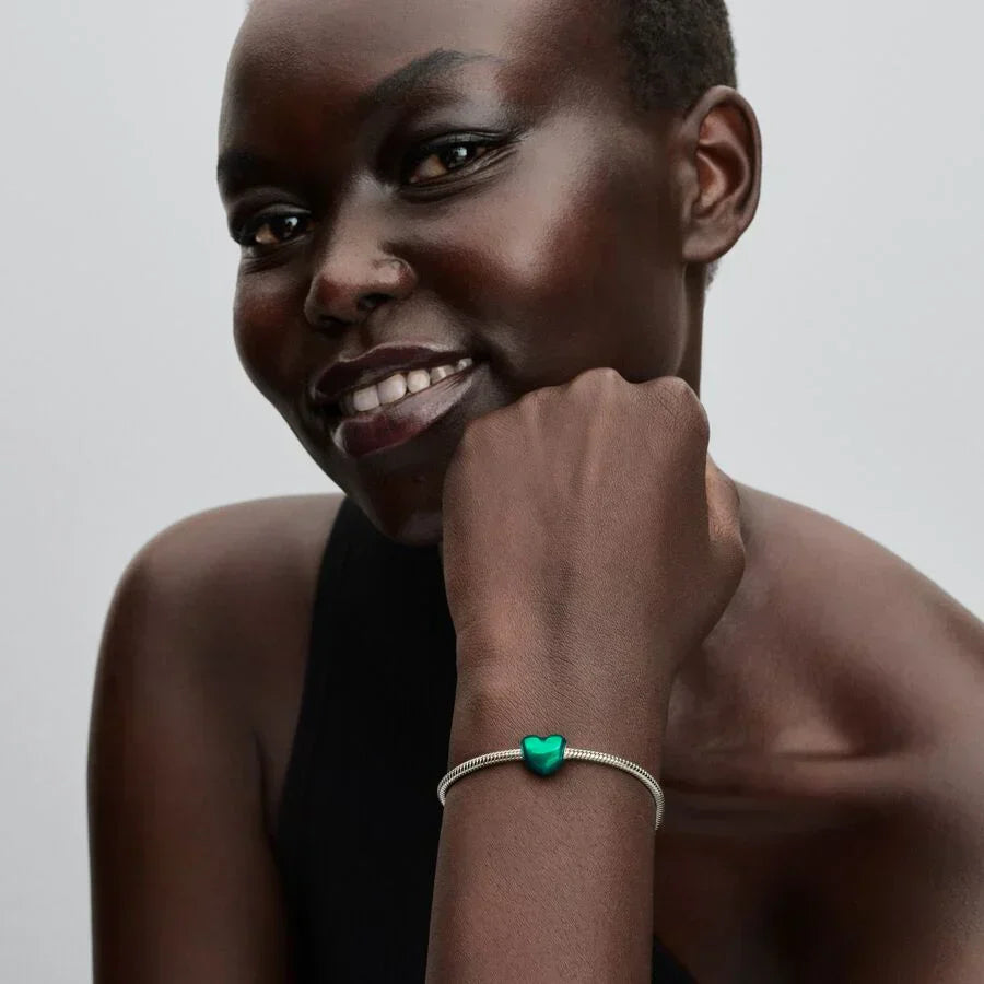 Conta Coração Verde Metálico