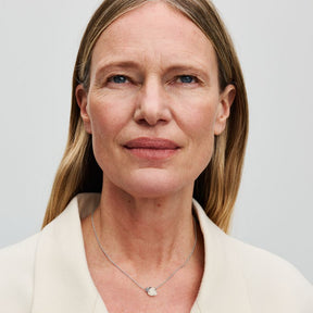 Colar Rosa Branca em Flor