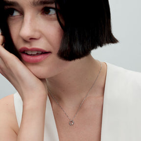 Colar de pérolas de cultura de água doce tratadas e círculo pavé com forma orgânica