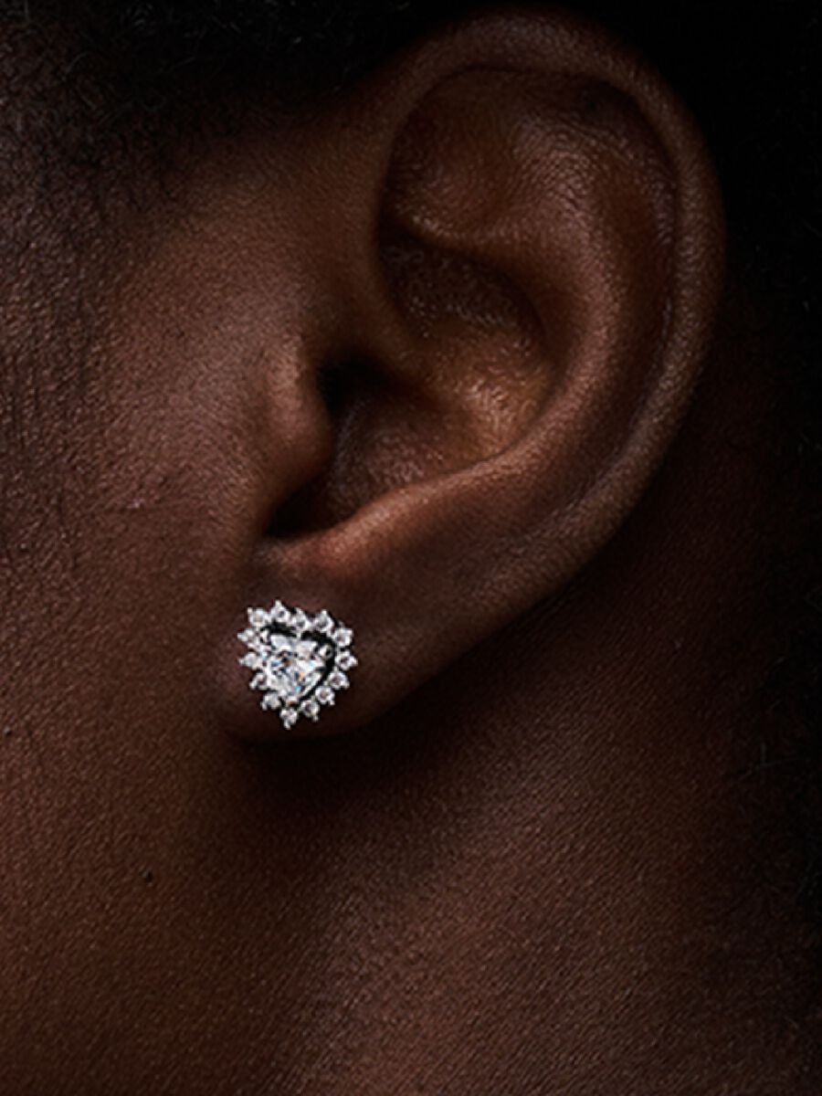 Brincos Sparkling Heart Halo Prata